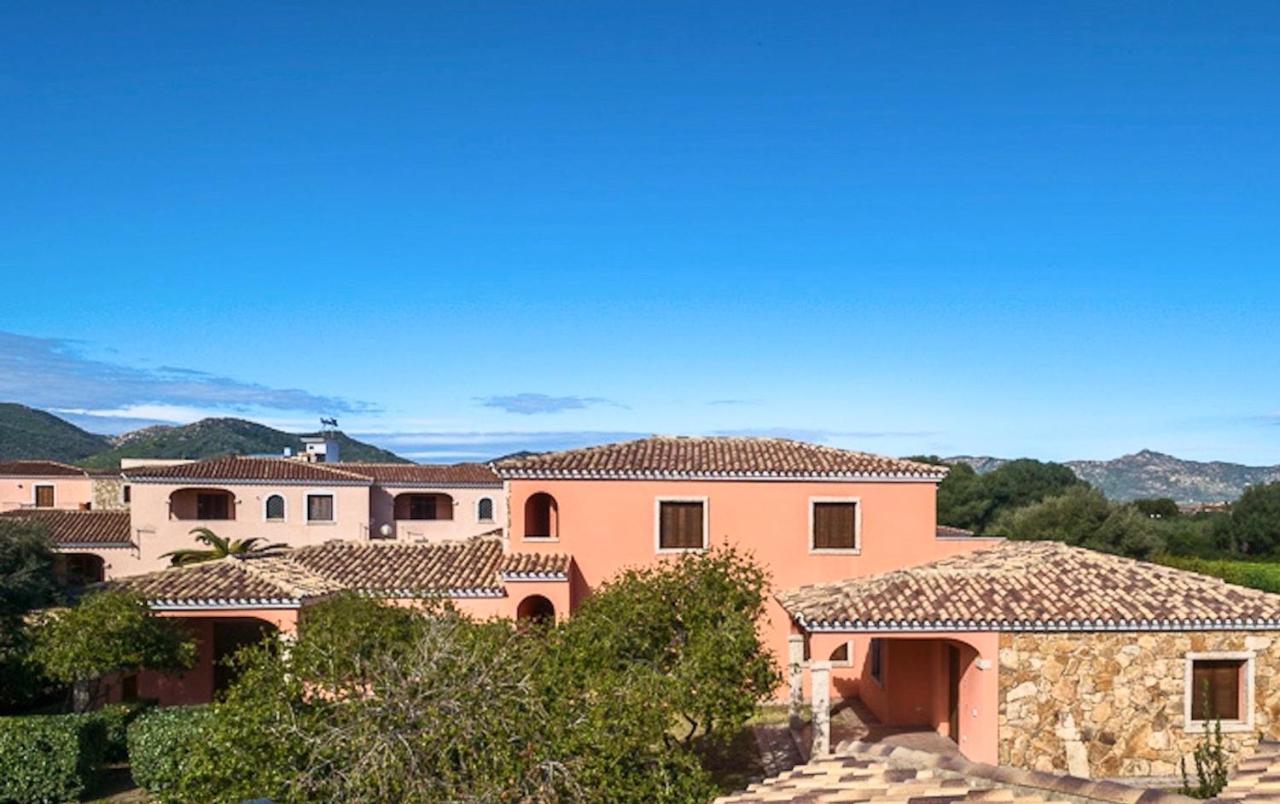 Iss Travel, La Ginestra - 2-Bedroom Apartment With Terrace And View Over Tavolara Island ซาน เตโอโดโร ภายนอก รูปภาพ